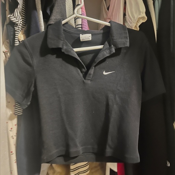 Nike cropped black top - Picture 1 of 4